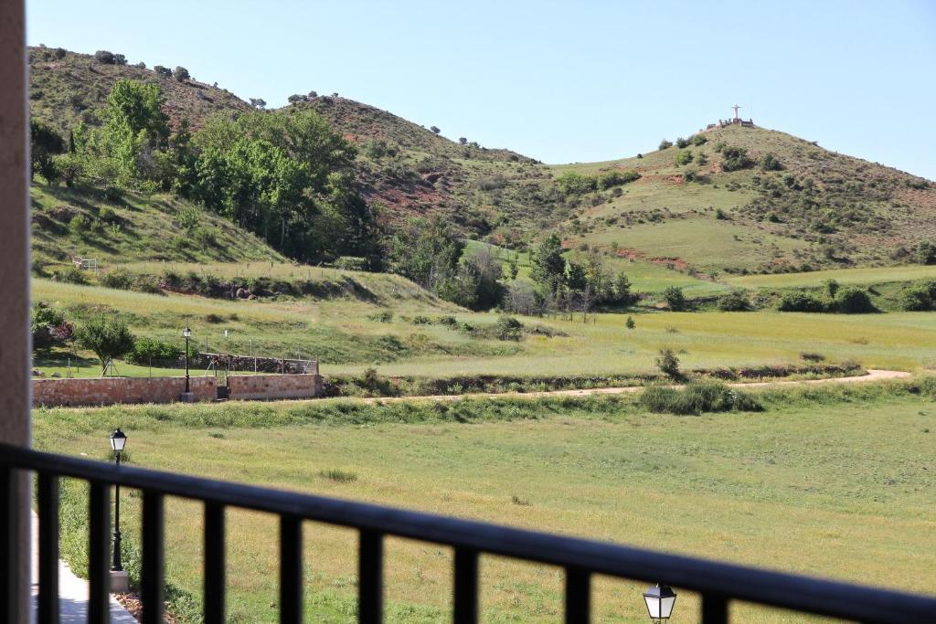 Hotel Los Arrenes De Tarancueña المظهر الخارجي الصورة